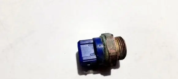 Opel Vectra B Coolant temperature sensor 268139 105120