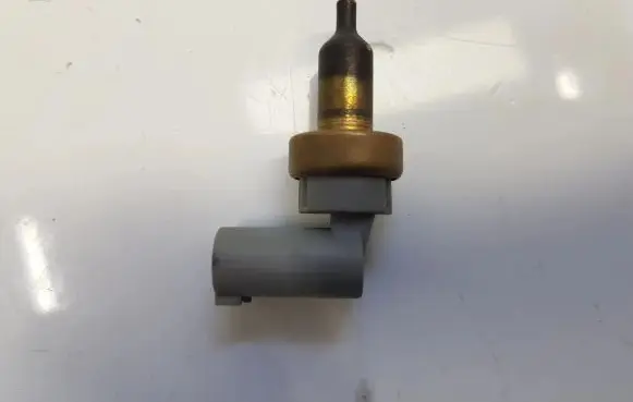 BMW 7 G11 G12 Coolant temperature sensor 