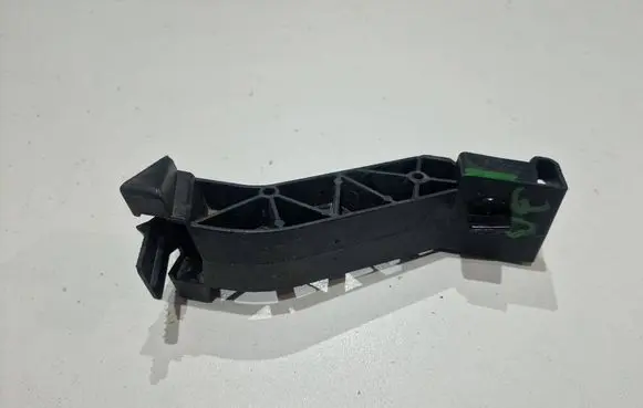 Mercedes-Benz Vito Viano W447 Front bumper mounting bracket A4478850118