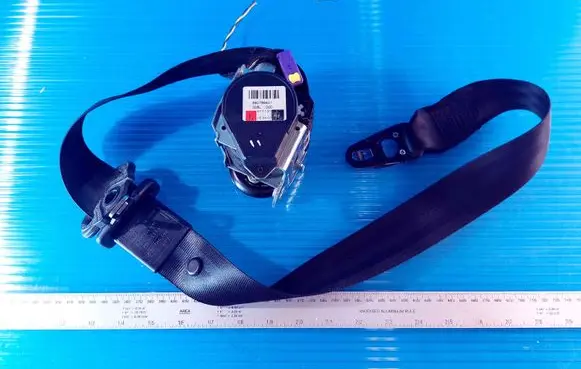 Audi A4 S4 B7 8E 8H Front seatbelt 560788401 008L000