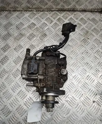 Skoda Octavia Mk1 (1U) Fuel injection high pressure pump HDK216 2464463336