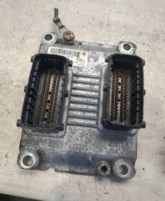 Opel Corsa D Engine control unit/module 55558787 1039S17978