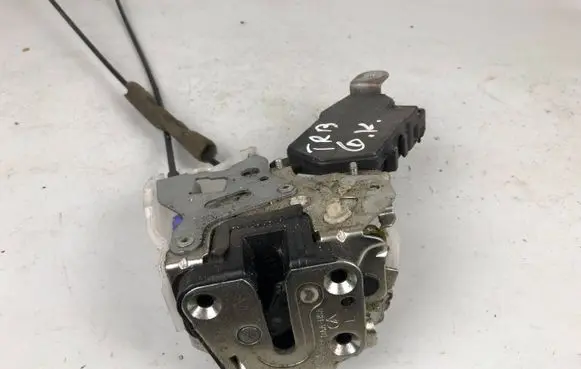 Subaru B9 Tribeca Rear door lock 61034XA01A9E 61039XA11A