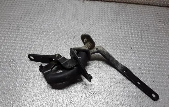Volvo V70 Tailgate/trunk/boot hinge 8643158