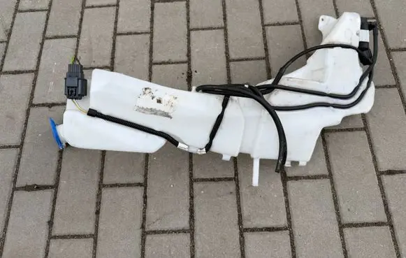 Ford Kuga I Windshield washer fluid reservoir/tank 3M5113K163