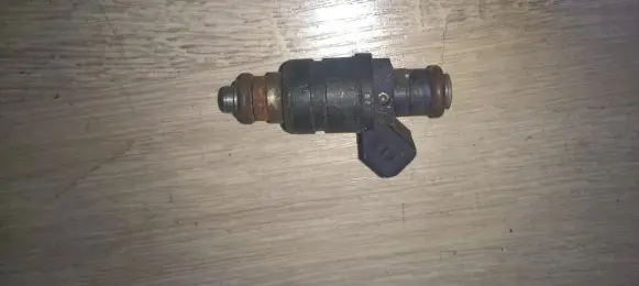 Audi A4 S4 B5 8D Fuel injector 078133551l