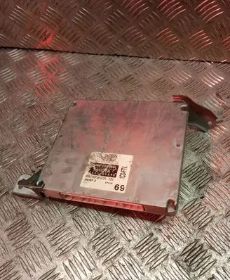 Toyota Avensis T250 Engine control unit/module 8966105690
