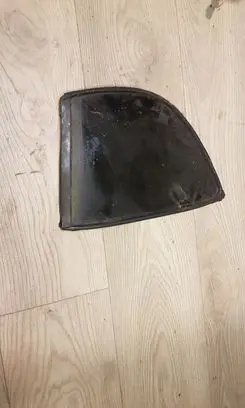 Toyota Avensis T220 Rear vent window glass 43R00049