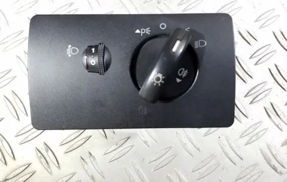 Ford Mondeo Mk III Light switch 1S7T13A024HB 04052771
