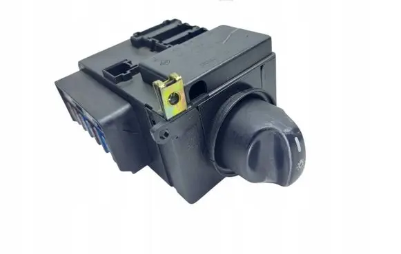 Mercedes-Benz C W203 Light switch 1685450104 0082 501733