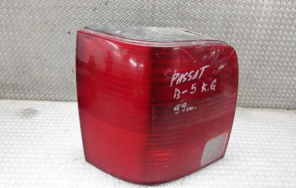 Volkswagen PASSAT B5 Rear/tail lights