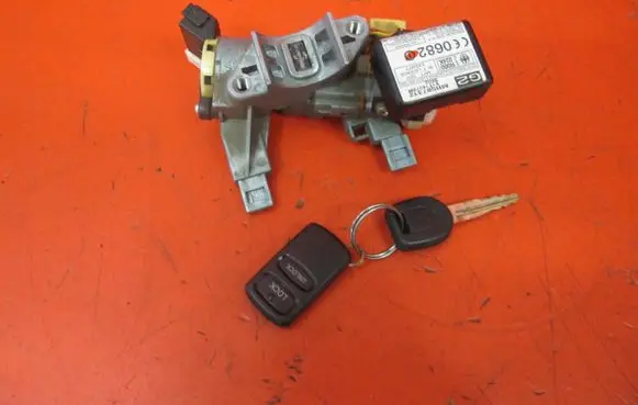 Mitsubishi Lancer Ignition lock MR587312