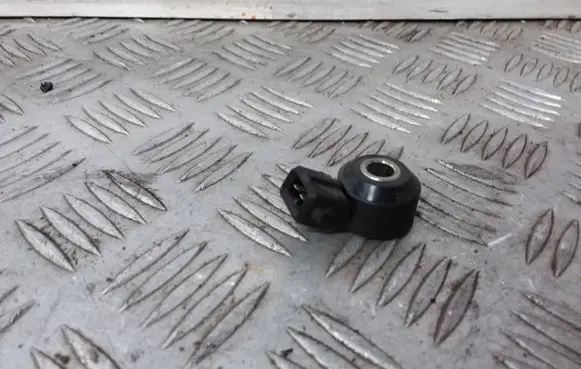 Detonation knock sensor