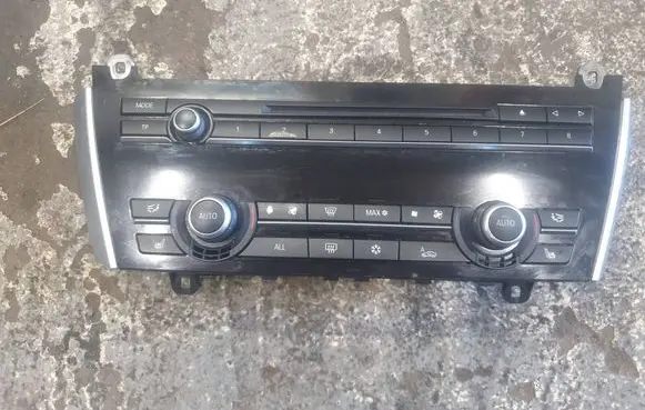 BMW 5 GT F07 Central console control unit 
