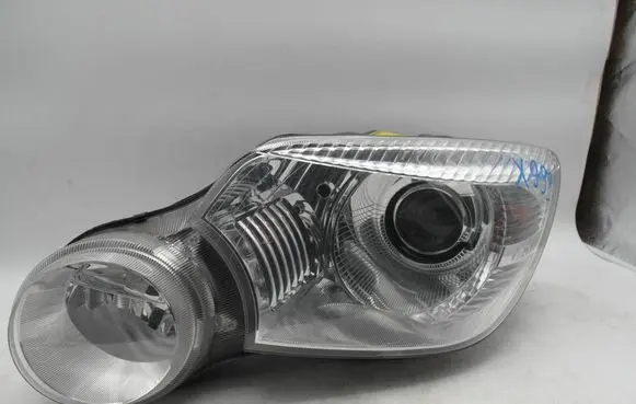 Skoda Yeti (5L) Headlight/headlamp 5L1941015B LE08A6189