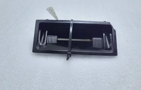 Audi Q7 4L Ashtray (front) 4L0857989