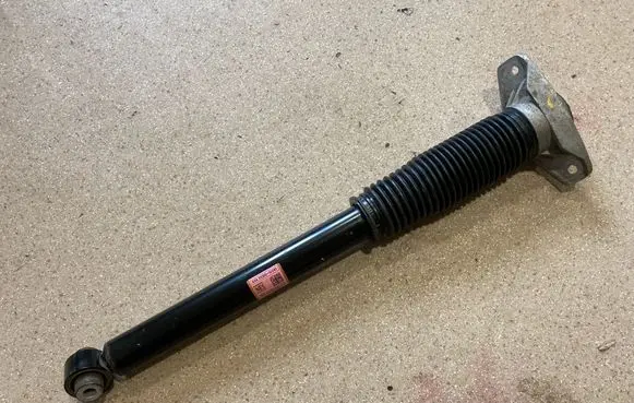 Rear shock absorber/damper