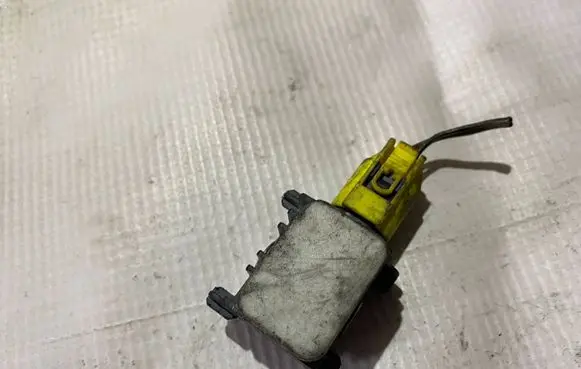 Mercedes-Benz GL X164 Airbag deployment crash/impact sensor a0038202826 0038202826