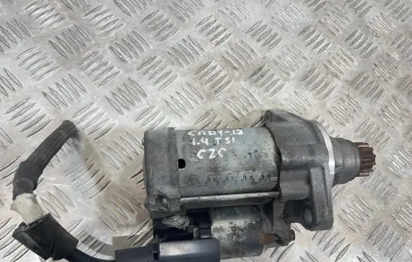 Volkswagen Caddy Starter motor 0AM911024A 4380000203