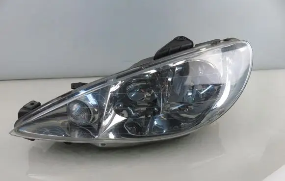 Peugeot 206 Headlight/headlamp 9628666880