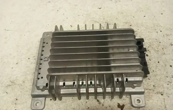 Infiniti FX Sound amplifier 28060CG012 05092064 277771004002157