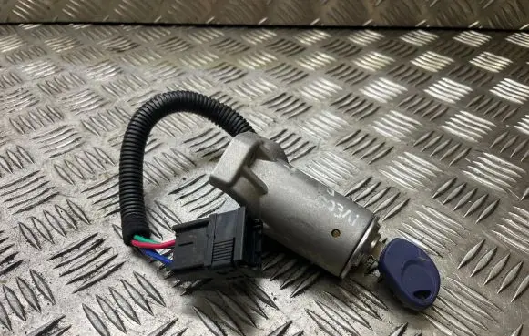 Iveco Daily 35 - 40.10 Ignition lock