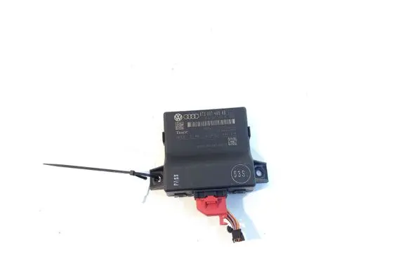 Audi A5 8T 8F Gateway control module 8T0907468AB