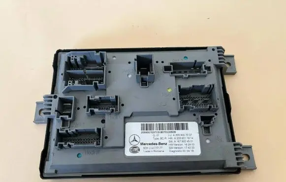 Mercedes-Benz C W205 Comfort/convenience module A2059007037 A2059011914