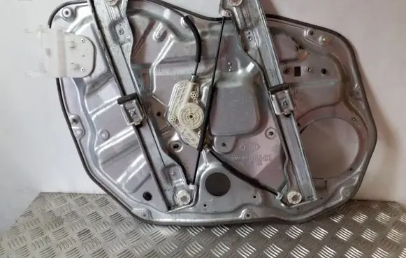 KIA Sorento Front window lifting mechanism without motor