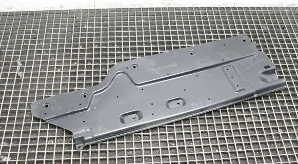 Opel Combo E Engine splash shield/under tray 9842471180