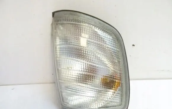 Mercedes-Benz E W124 Front indicator light
