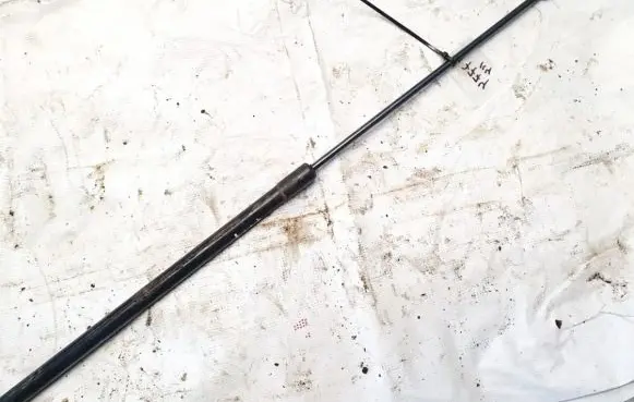 Volkswagen Jetta V Tailgate/trunk strut/damper
