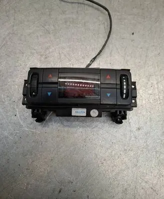 Mercedes-Benz E W211 Climate control unit 2118300285