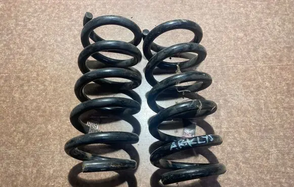 Ford Mustang VI Rear coil spring FR3C5560HC