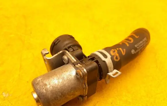 Mercedes-Benz C W204 Coolant heater A2712030164 A2712030282