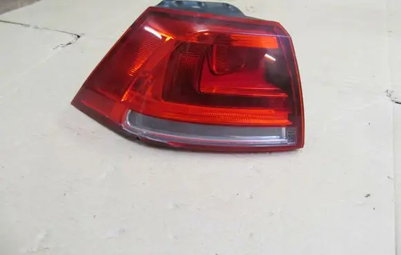Volkswagen Golf VII Rear/tail lights 5G0945095M