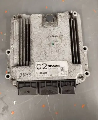 Nissan Qashqai+2 Engine control unit/module 23710bb47a 0281017185