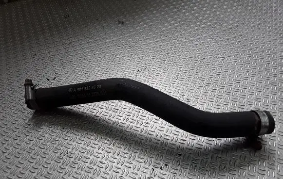 Mercedes-Benz Sprinter W901 W902 W903 W904 Engine coolant pipe/hose A9018324623