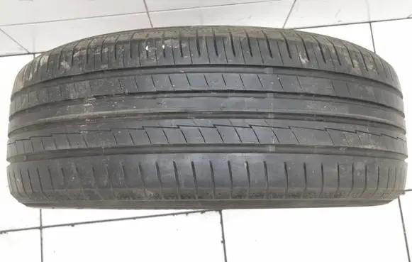 Volkswagen Golf I R17 summer tire Yokohama Bluearth 20550r17
