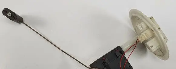 Volvo XC90 Fuel level sensor 38221