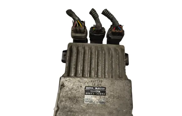 Toyota Auris 150 Fuel injection control unit/module 8987120070 1310001371