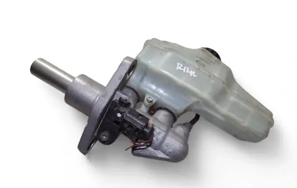 Volkswagen PASSAT B7 Master brake cylinder 3C2611301 5N0945459A