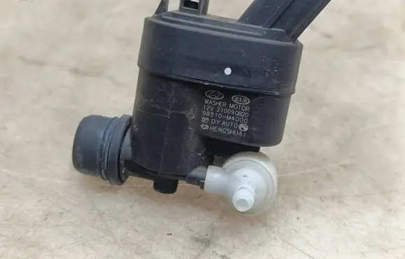 Hyundai Bayon Windscreen/windshield washer pump 98510M4000 210090820