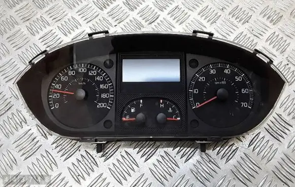 Speedometer (instrument cluster)