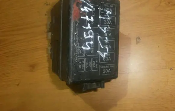 Mazda 323 Fuse box set 71246391