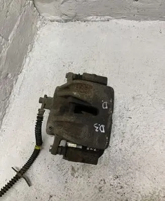 Land Rover Discovery 3 - LR3 Front brake caliper