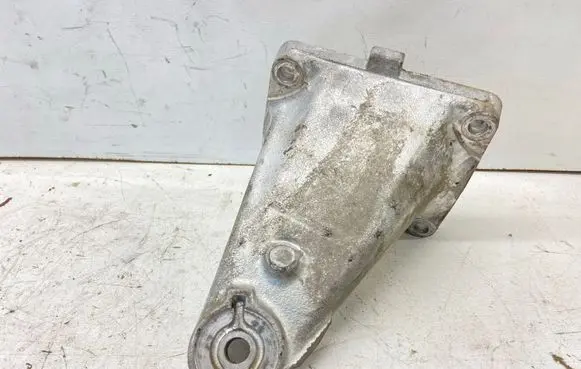 Mercedes-Benz S W126 Engine mounting bracket 6032232704