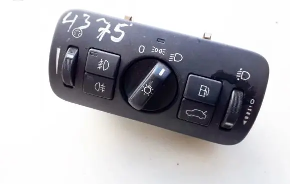 Volvo V70 Light switch 30739415 04066302