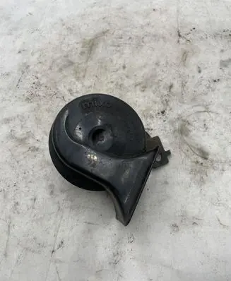 Volkswagen Golf IV Horn signal 00884