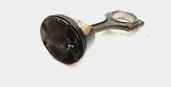 Dodge Challenger Piston with connecting rod